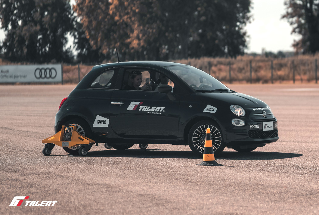 Skid car and oversteering